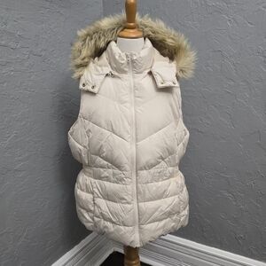 NWT - Women's Banana Republic Vest w/Faux Fur Lined Removable Hood Sz XL (T181)